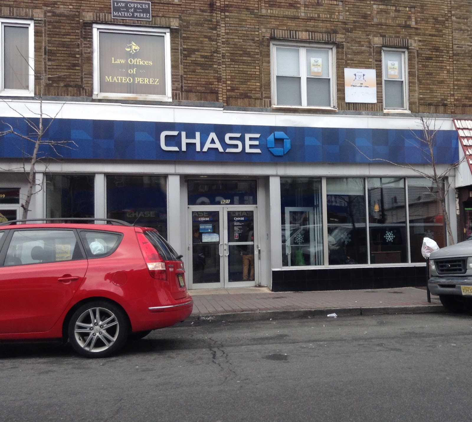Photo of Chase Bank in West New York City, New Jersey, United States - 1 Picture of Point of interest, Establishment, Finance, Atm, Bank