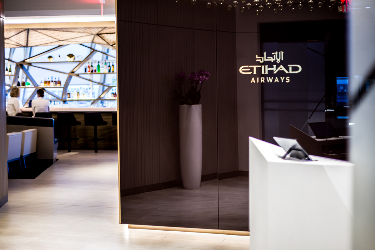 Photo of Etihad Airways First and Business Class Lounge in New York City, New York, United States - 4 Picture of Point of interest, Establishment, Bar, Night club