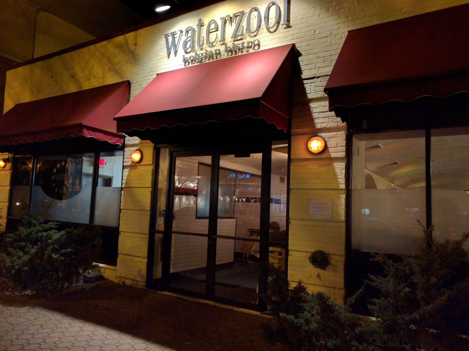 Photo of Waterzooi Belgian Bistro & Oyster Bar in Garden City, New York, United States - 1 Picture of Restaurant, Food, Point of interest, Establishment, Bar