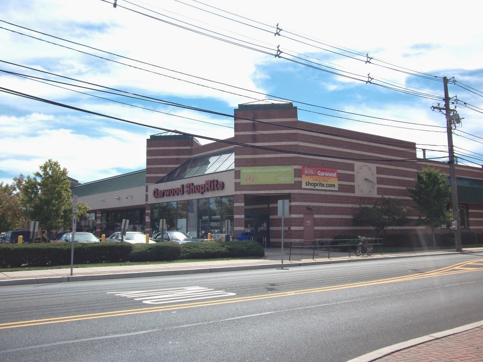 Photo of ShopRite in Garwood City, New Jersey, United States - 2 Picture of Food, Point of interest, Establishment, Store, Health, Grocery or supermarket, Bakery, Pharmacy