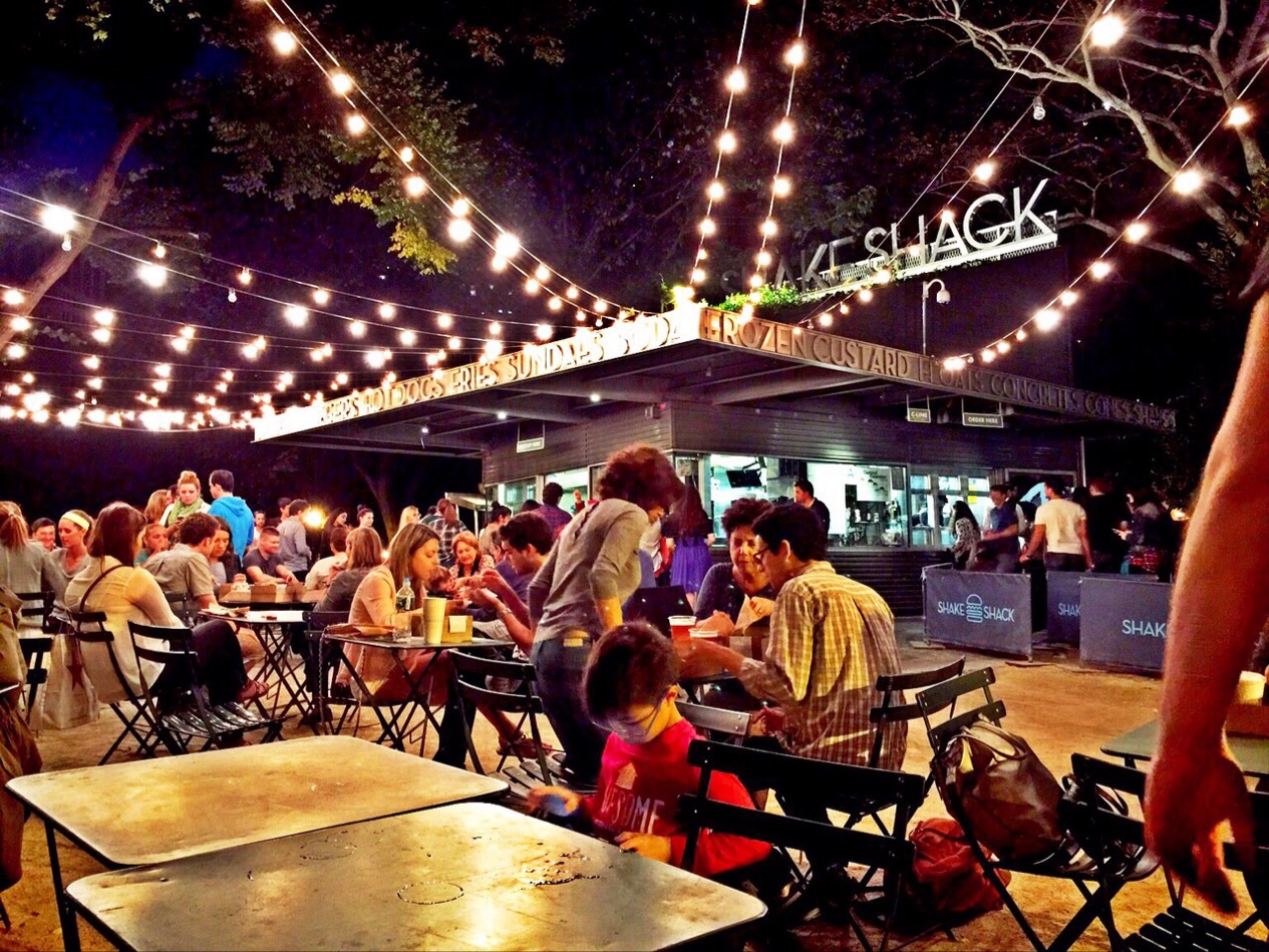 Photo of Shake Shack in New York City, New York, United States - 7 Picture of Restaurant, Food, Point of interest, Establishment, Store, Meal takeaway