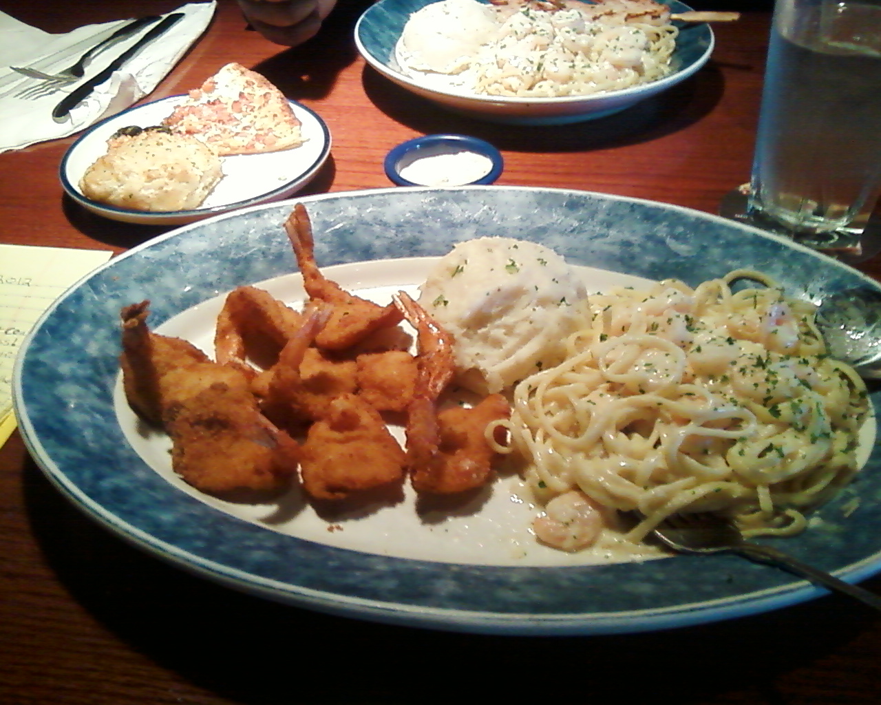 Photo of Red Lobster in Union City, New Jersey, United States - 2 Picture of Restaurant, Food, Point of interest, Establishment, Meal takeaway