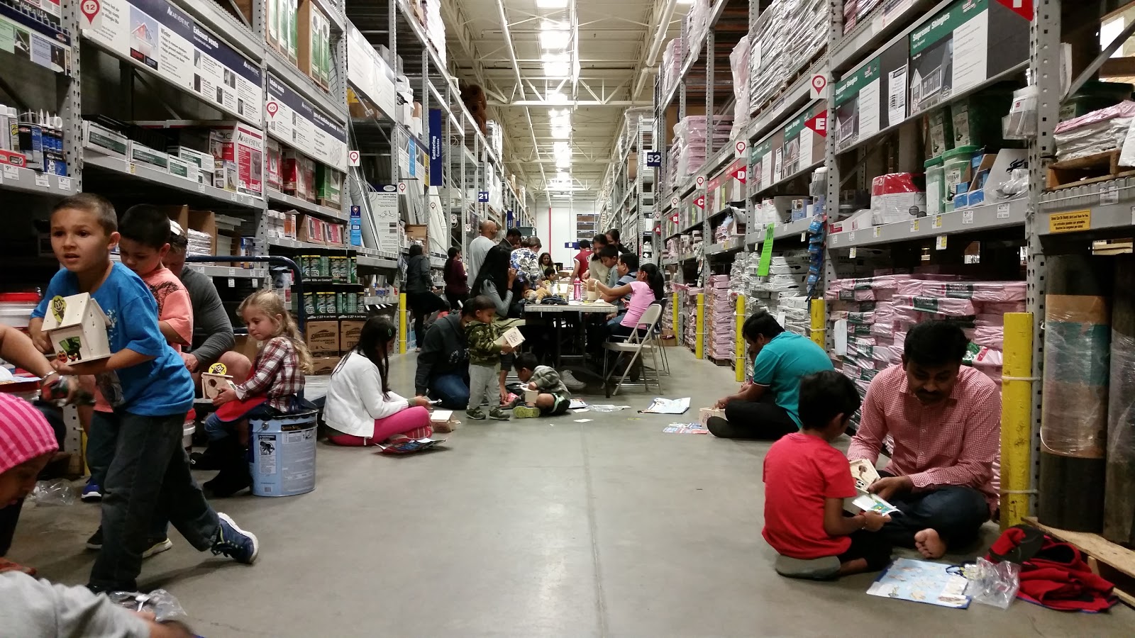 Photo of Lowe's Home Improvement in Woodbridge Township City, New Jersey, United States - 2 Picture of Point of interest, Establishment, Store, Home goods store, Furniture store, Hardware store