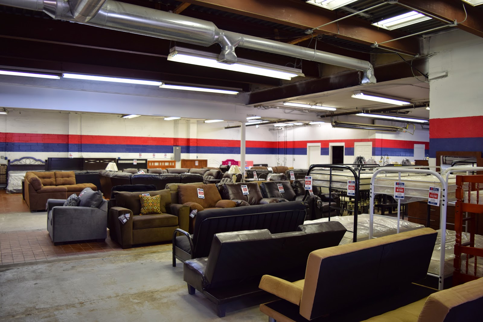 Photo of Express Furniture Warehouse in Inwood City, New York, United States - 2 Picture of Point of interest, Establishment, Store, Home goods store, Furniture store