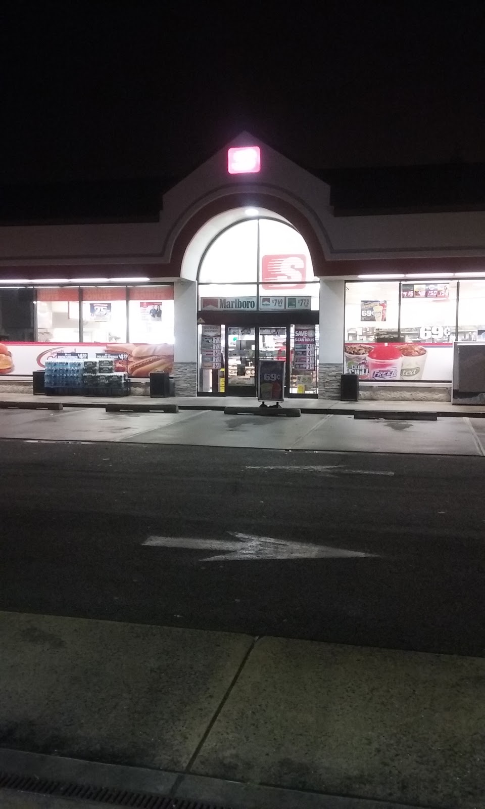 Photo of Speedway in Woodbridge Township City, New Jersey, United States - 2 Picture of Point of interest, Establishment, Gas station