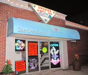 Photo of San-Dee Lanes of Malverne in Malverne City, New York, United States - 3 Picture of Point of interest, Establishment, Bowling alley