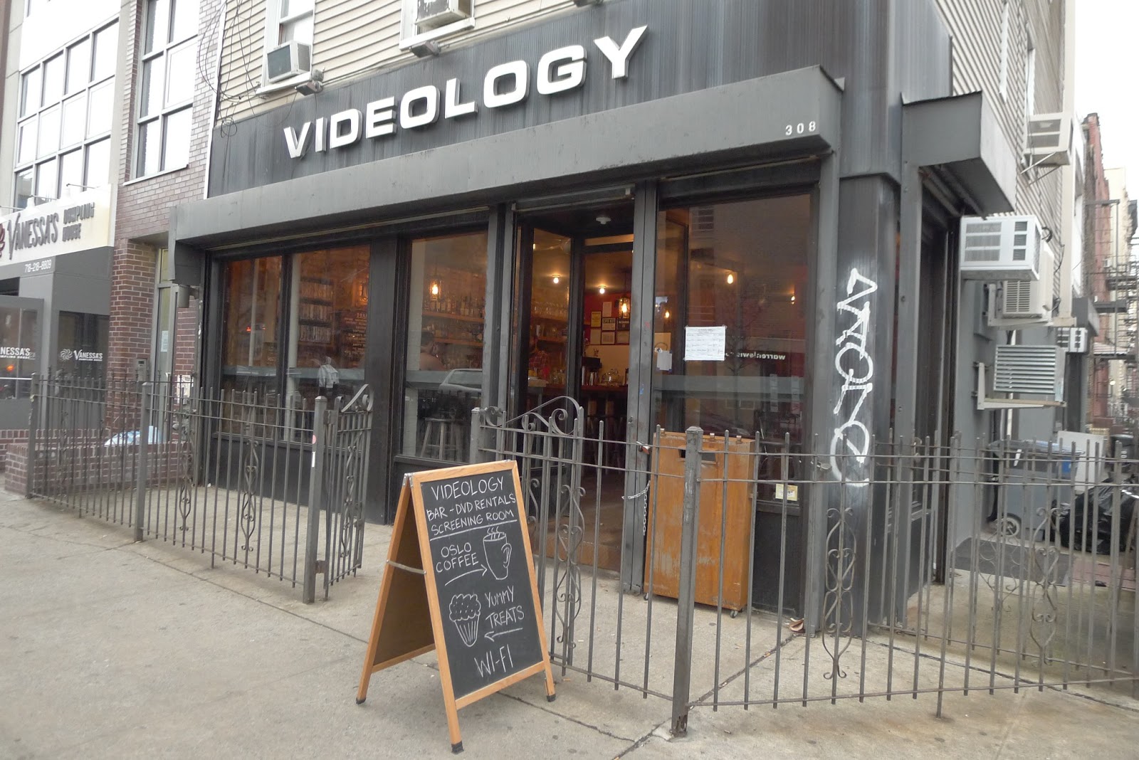 Photo of Videology Bar & Cinema in Brooklyn City, New York, United States - 2 Picture of Point of interest, Establishment, Movie theater