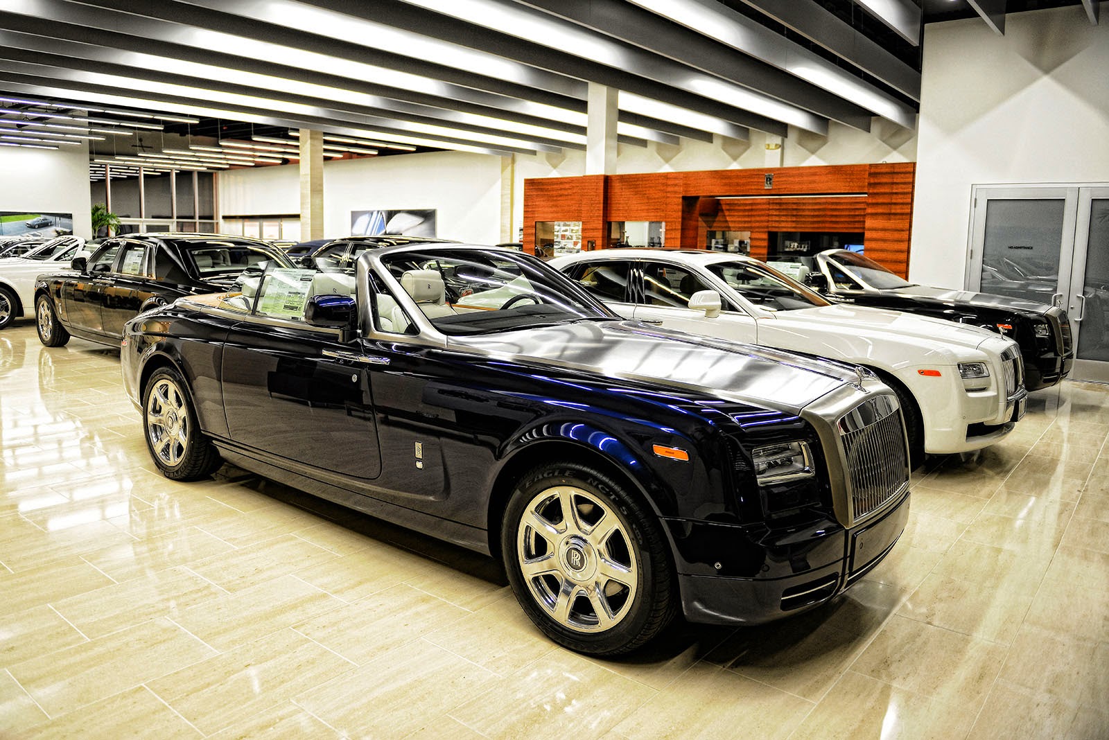Photo of Rolls-Royce Motor Cars Long Island in Jericho City, New York, United States - 9 Picture of Point of interest, Establishment, Car dealer, Store