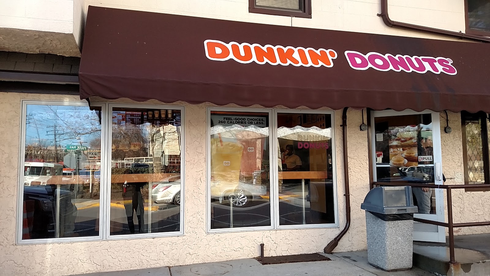 Photo of Dunkin' Donuts in Great Neck City, New York, United States - 1 Picture of Restaurant, Food, Point of interest, Establishment, Store, Cafe, Bar, Bakery