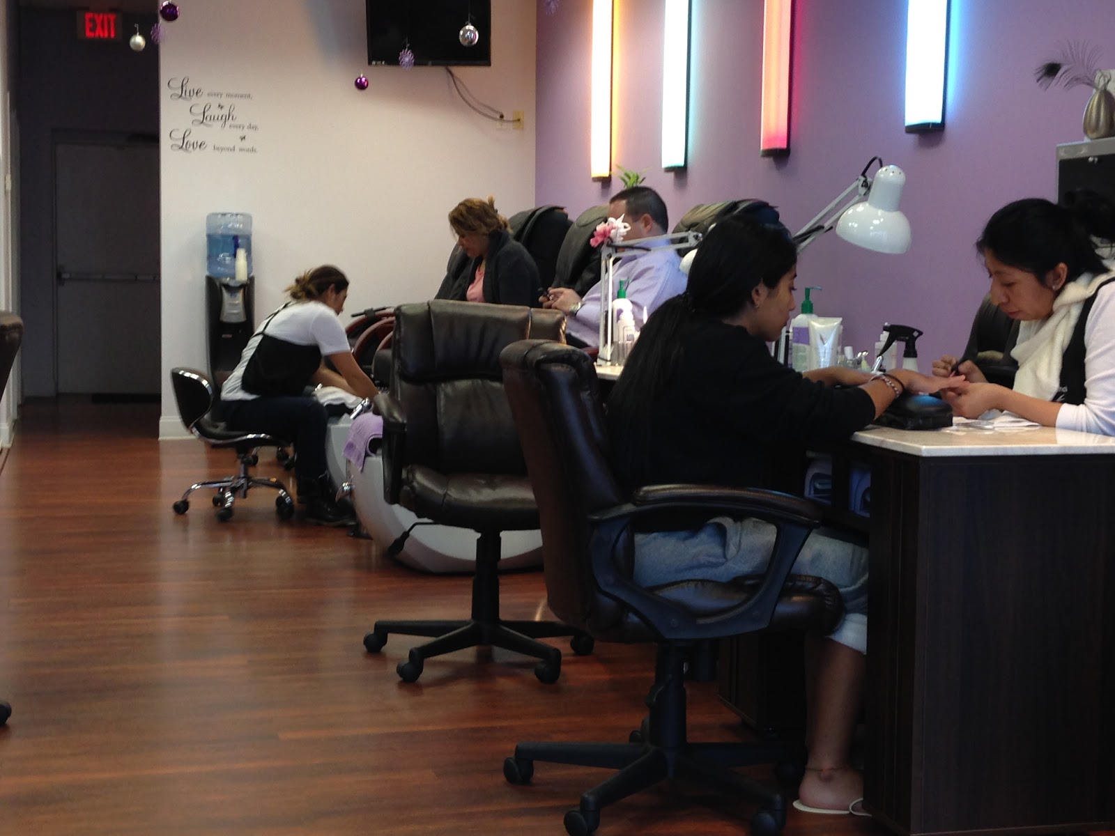 Photo of JV Style Nail & Spa in Mineola City, New York, United States - 1 Picture of Point of interest, Establishment, Spa, Beauty salon, Hair care