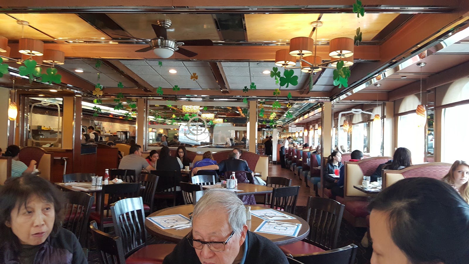 Photo of Nautilus Diner in Mamaroneck City, New York, United States - 1 Picture of Restaurant, Food, Point of interest, Establishment, Bar