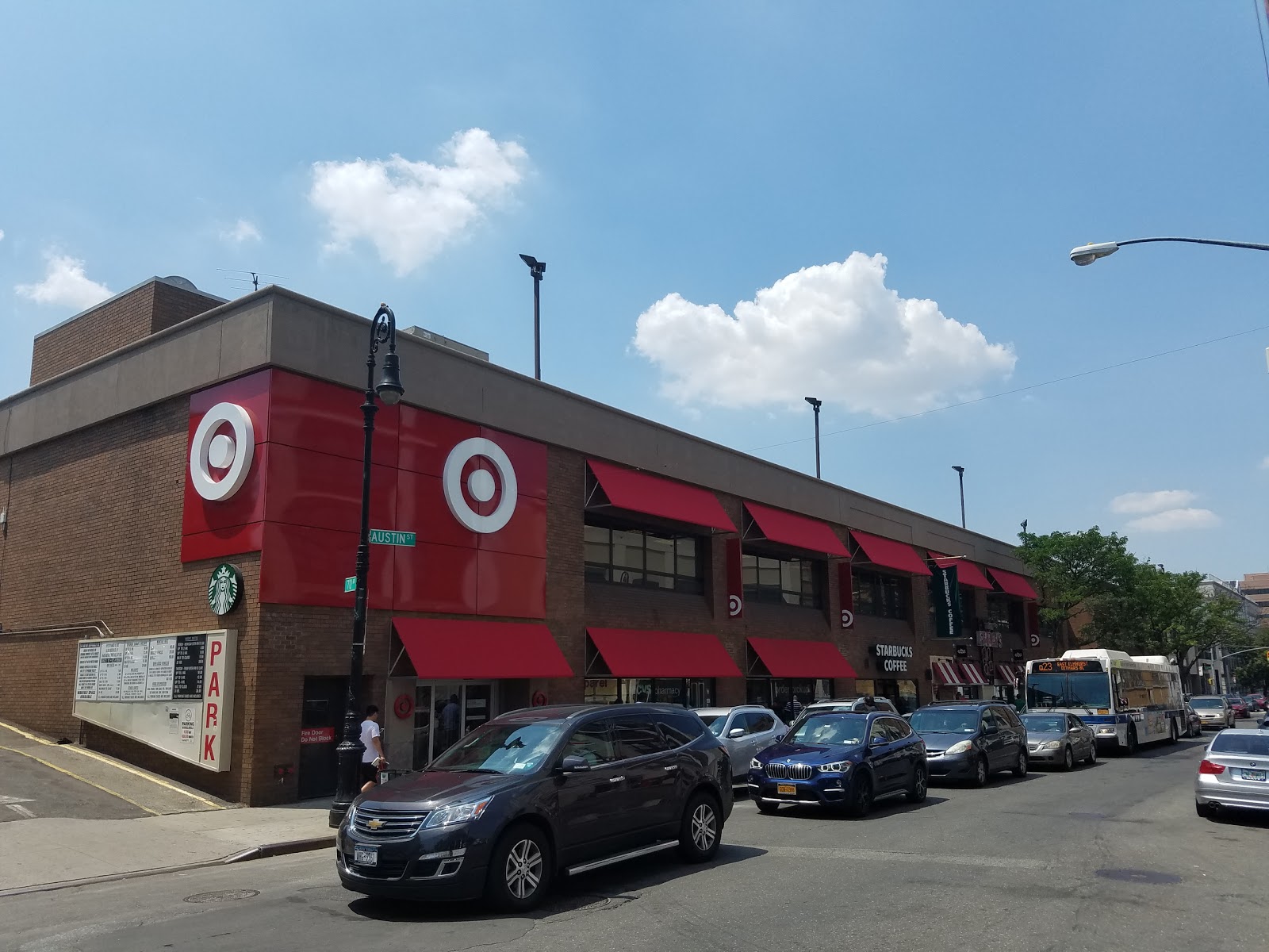 Photo of Target in New York City, New York, United States - 3 Picture of Point of interest, Establishment, Store, Home goods store, Clothing store, Electronics store, Furniture store, Department store