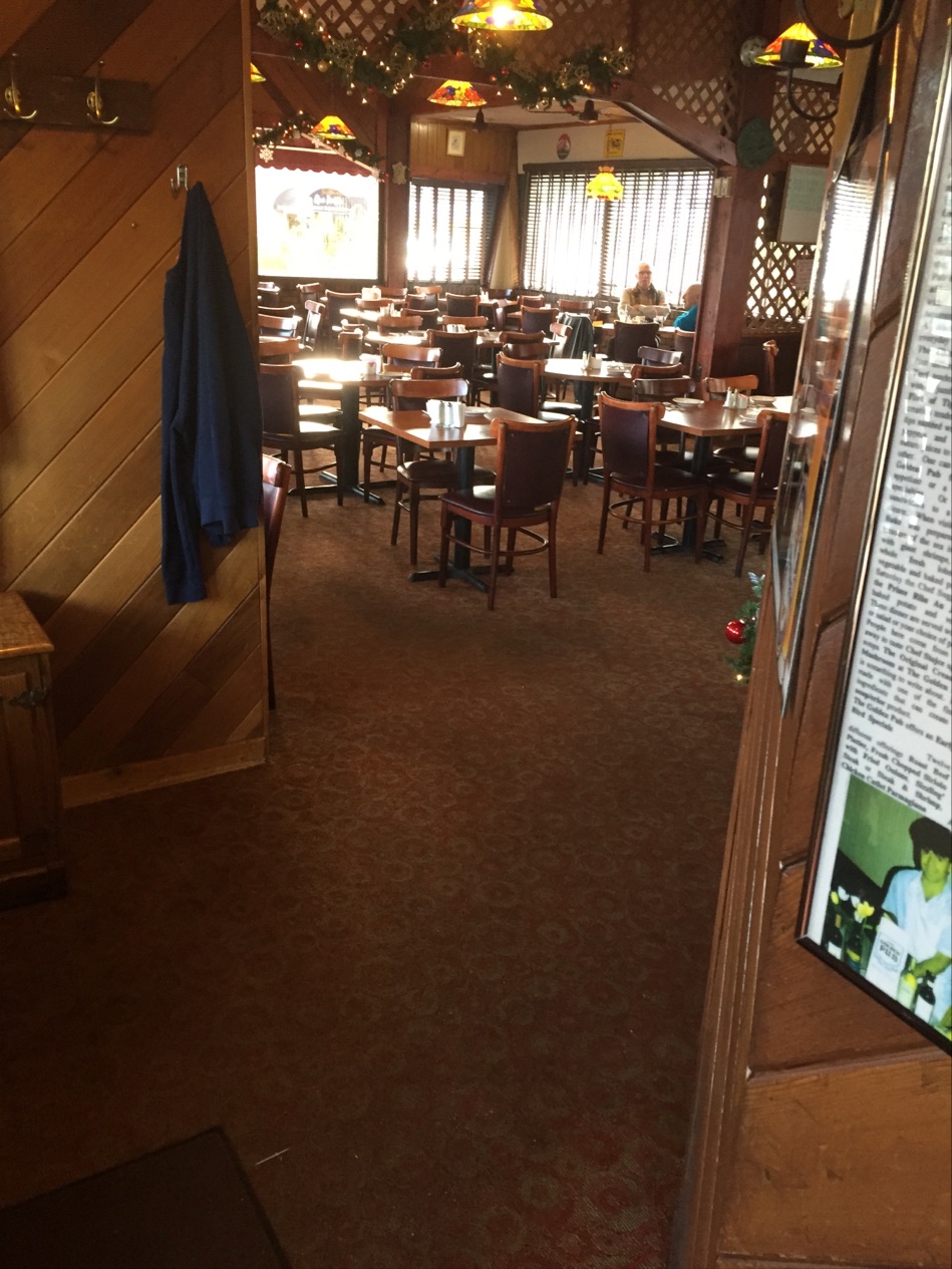 Photo of The Golden Pub in Saddle Brook City, New Jersey, United States - 1 Picture of Restaurant, Food, Point of interest, Establishment, Bar