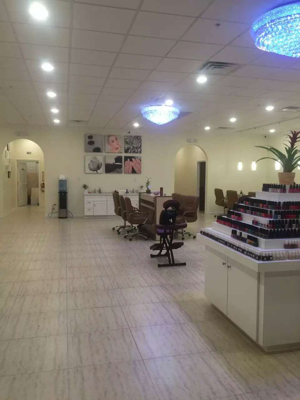 Photo of Royal Beauty Nails and Spa in Fairfield City, New Jersey, United States - 5 Picture of Point of interest, Establishment, Health, Spa, Beauty salon, Hair care