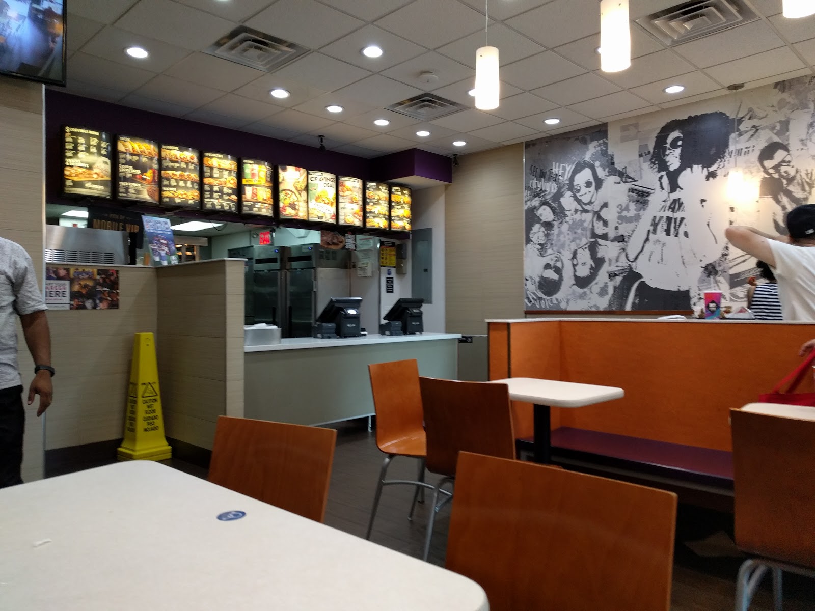 Photo of Taco Bell in New York City, New York, United States - 3 Picture of Restaurant, Food, Point of interest, Establishment, Meal takeaway