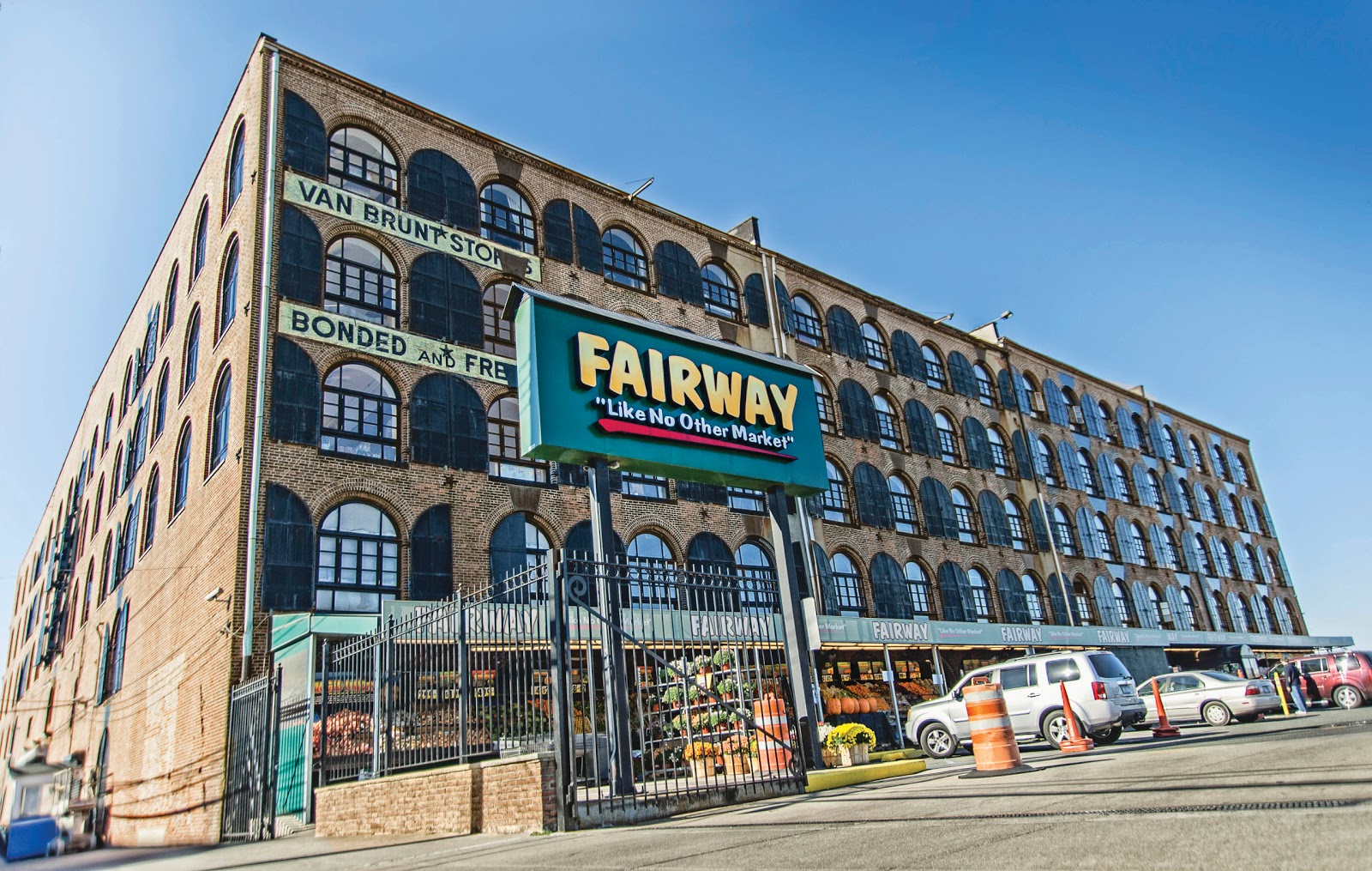 Photo of Fairway Market Red Hook Cafe in Brooklyn City, New York, United States - 1 Picture of Restaurant, Food, Point of interest, Establishment, Cafe