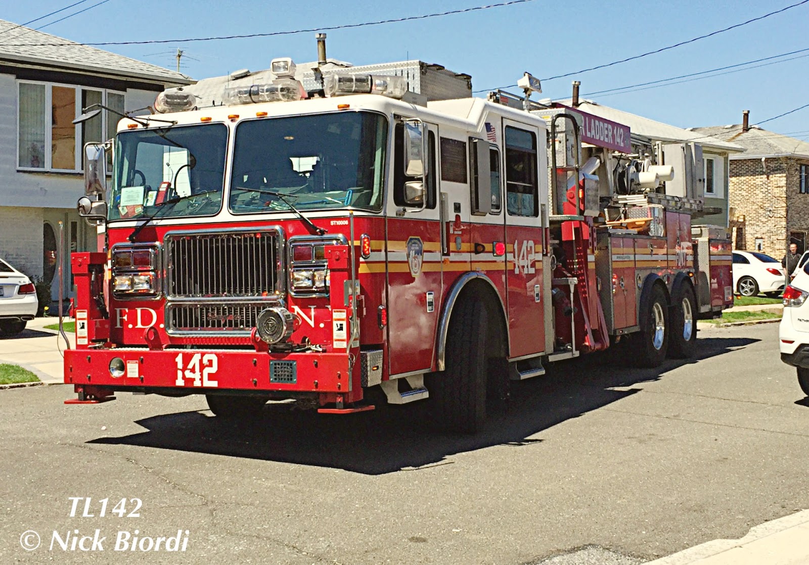 Photo of FDNY Engine 285 & Ladder 142 in Queens City, New York, United States - 5 Picture of Point of interest, Establishment, Fire station