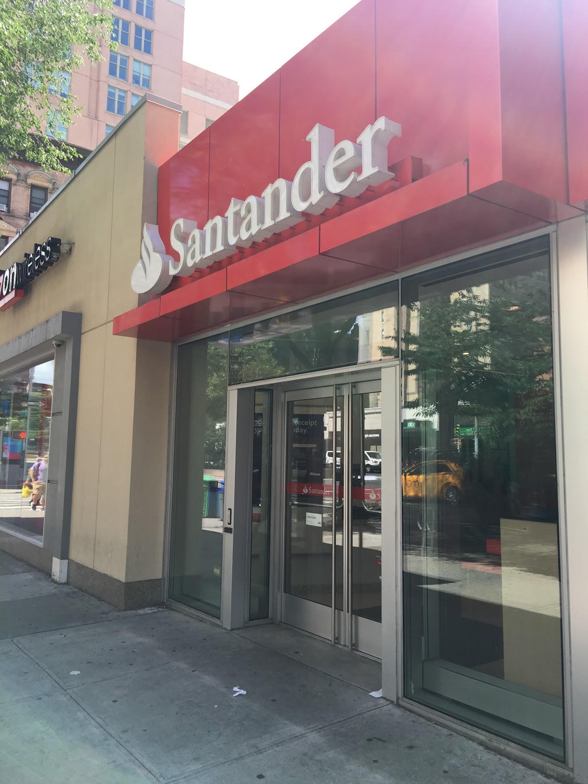 Photo of Santander Bank in New York City, New York, United States - 1 Picture of Point of interest, Establishment, Finance, Bank, Insurance agency