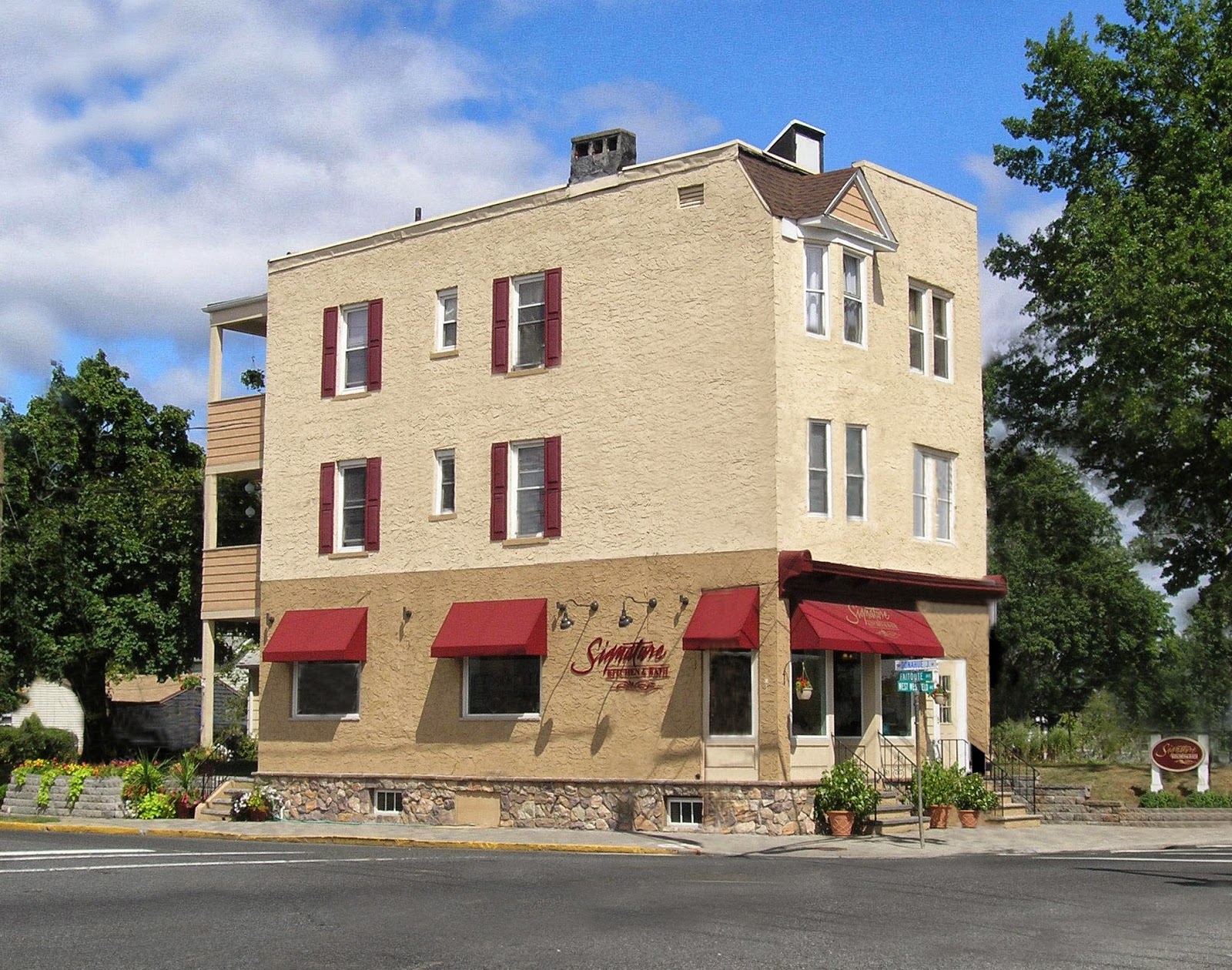 Photo of Signature Kitchen & Bath in Roselle Park City, New Jersey, United States - 1 Picture of Point of interest, Establishment, Store