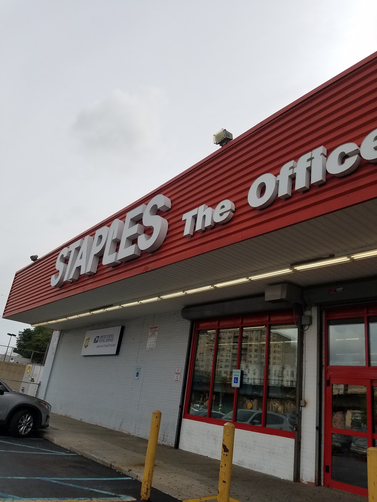 Photo of Staples in Bronx City, New York, United States - 1 Picture of Point of interest, Establishment, Store, Home goods store, Electronics store, Furniture store