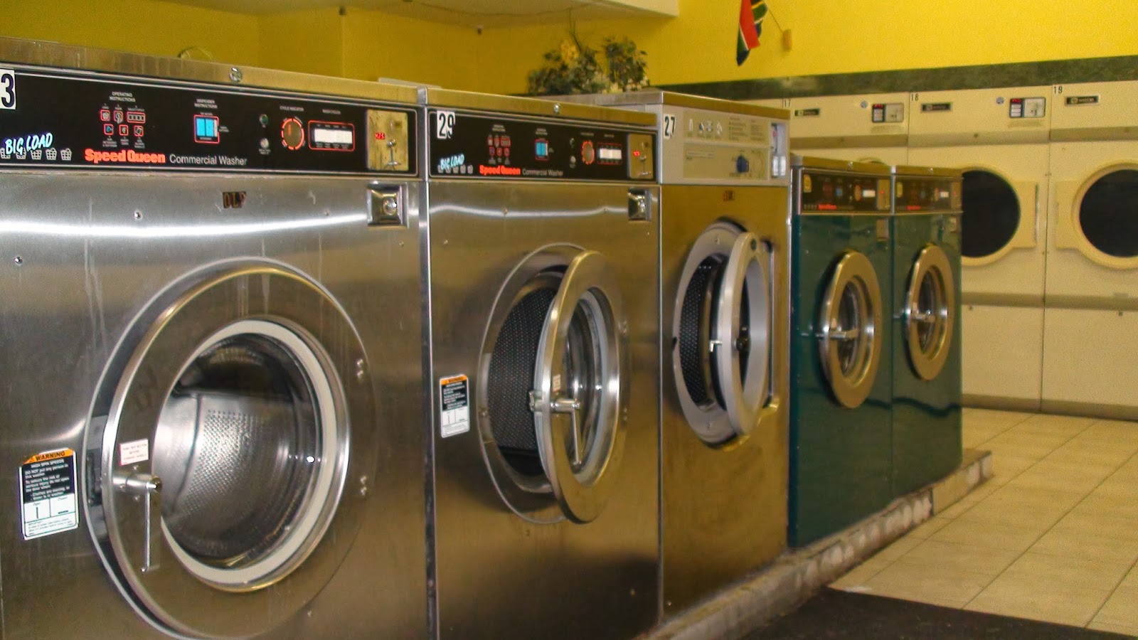 Photo of Hollywood Laundromat in Hillside City, New Jersey, United States - 6 Picture of Point of interest, Establishment, Laundry