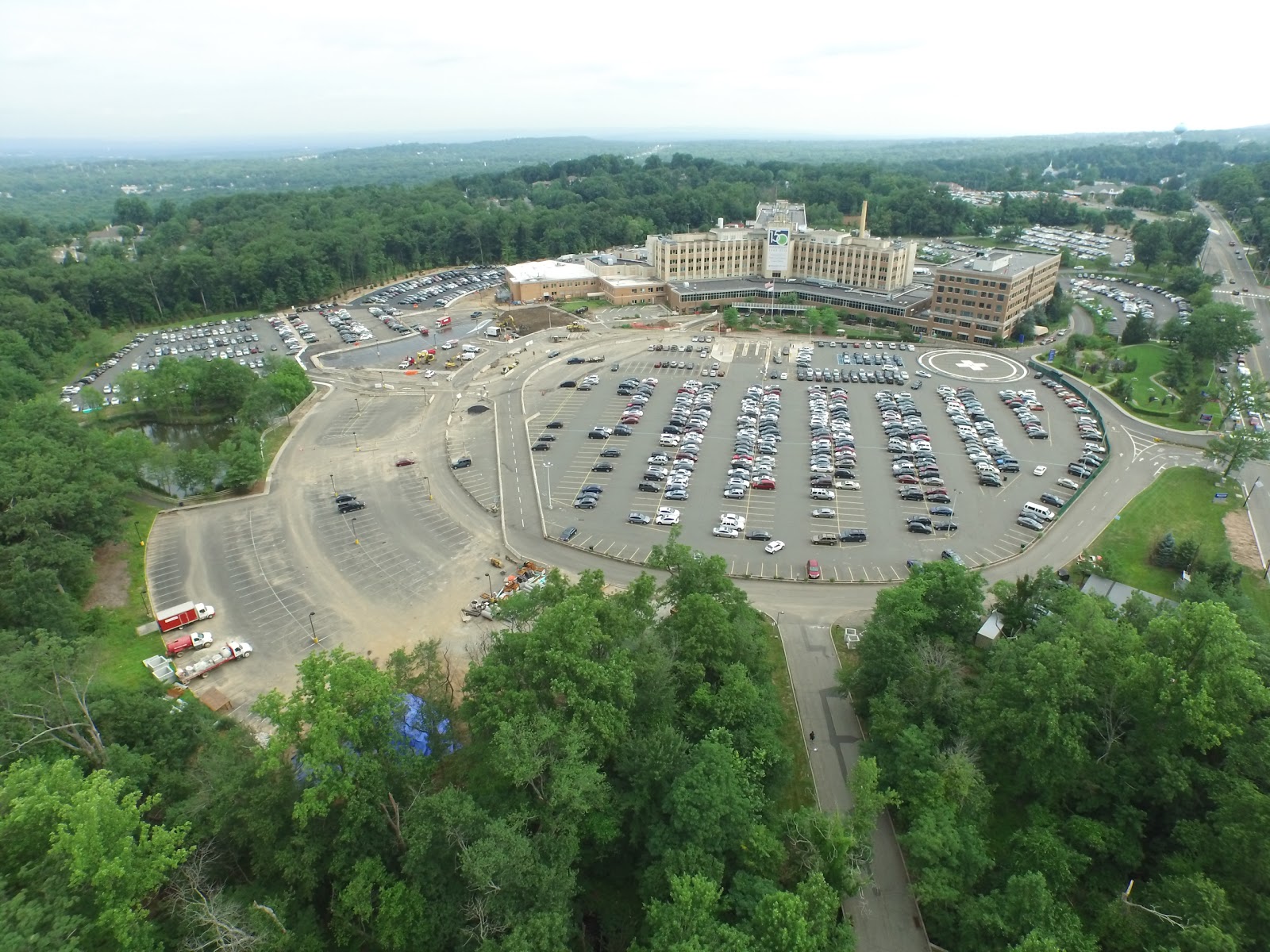 Photo of Saint Barnabas Medical Center in Livingston City, New Jersey, United States - 1 Picture of Point of interest, Establishment, Hospital