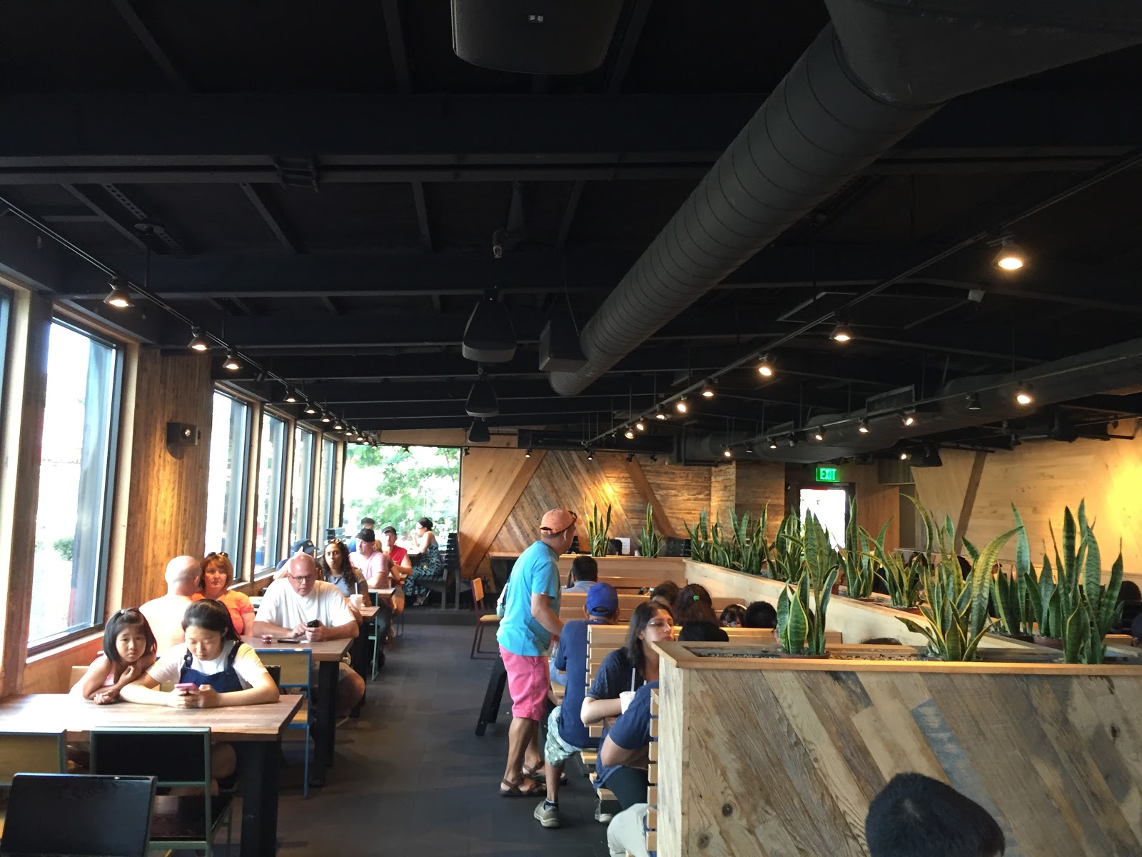 Photo of Shake Shack in Paramus City, New Jersey, United States - 9 Picture of Restaurant, Food, Point of interest, Establishment