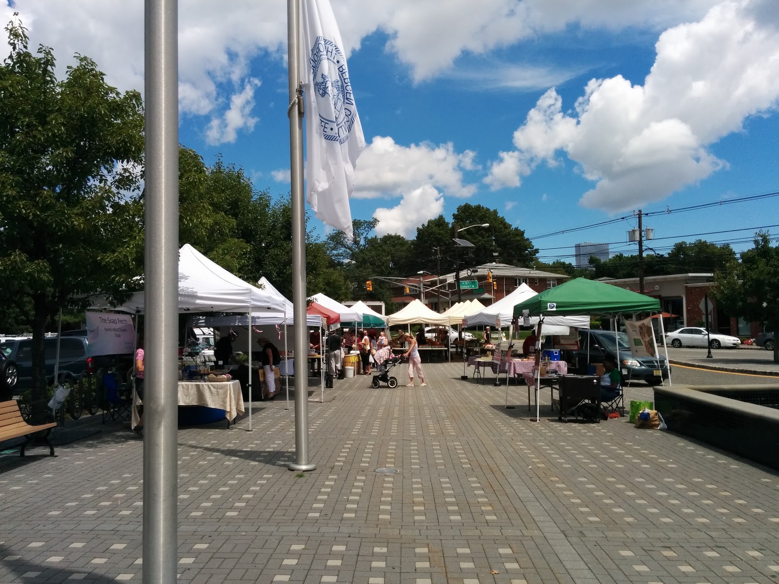 Photo of Fort Lee Farmers Market in Fort Lee City, New Jersey, United States - 2 Picture of Food, Point of interest, Establishment