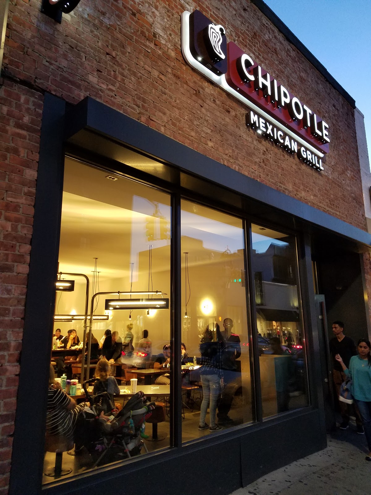 Photo of Chipotle Mexican Grill in Queens City, New York, United States - 5 Picture of Restaurant, Food, Point of interest, Establishment