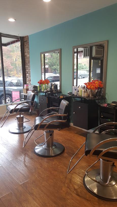 Photo of Wet and Dry Hair Lounge in Bronx City, New York, United States - 7 Picture of Point of interest, Establishment, Beauty salon, Hair care