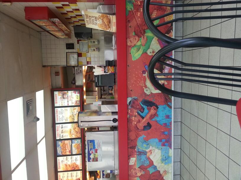 Photo of Popeyes in Hillside City, New Jersey, United States - 1 Picture of Restaurant, Food, Point of interest, Establishment