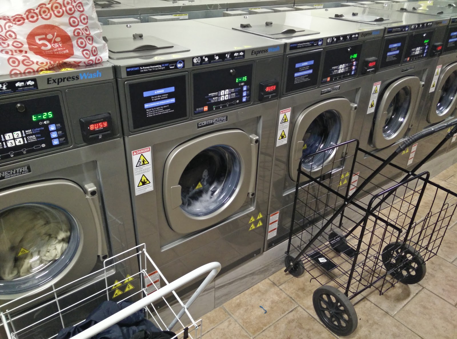 Photo of Parkchester Fowler Laundromat in Bronx City, New York, United States - 1 Picture of Point of interest, Establishment, Laundry