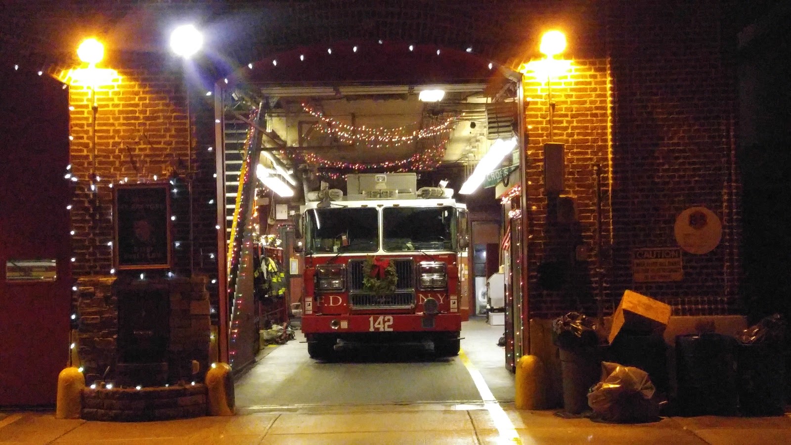 Photo of FDNY Engine 285 & Ladder 142 in Queens City, New York, United States - 4 Picture of Point of interest, Establishment, Fire station