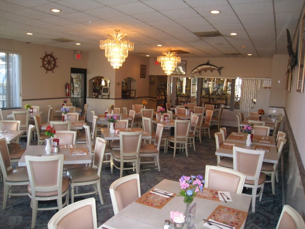 Photo of Land & Sea Restaurant in Fair Lawn City, New Jersey, United States - 2 Picture of Restaurant, Food, Point of interest, Establishment, Bar