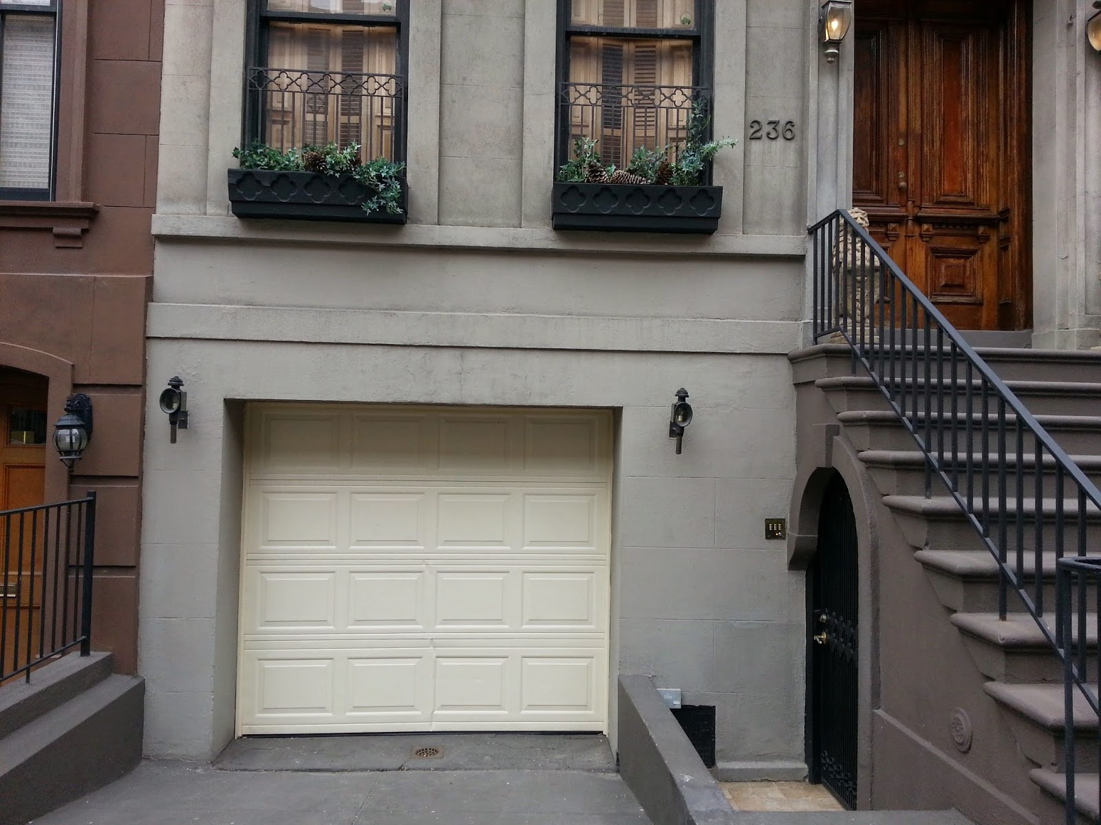 Photo of Royal Garage Door in Queens City, New York, United States - 2 Picture of Point of interest, Establishment, General contractor