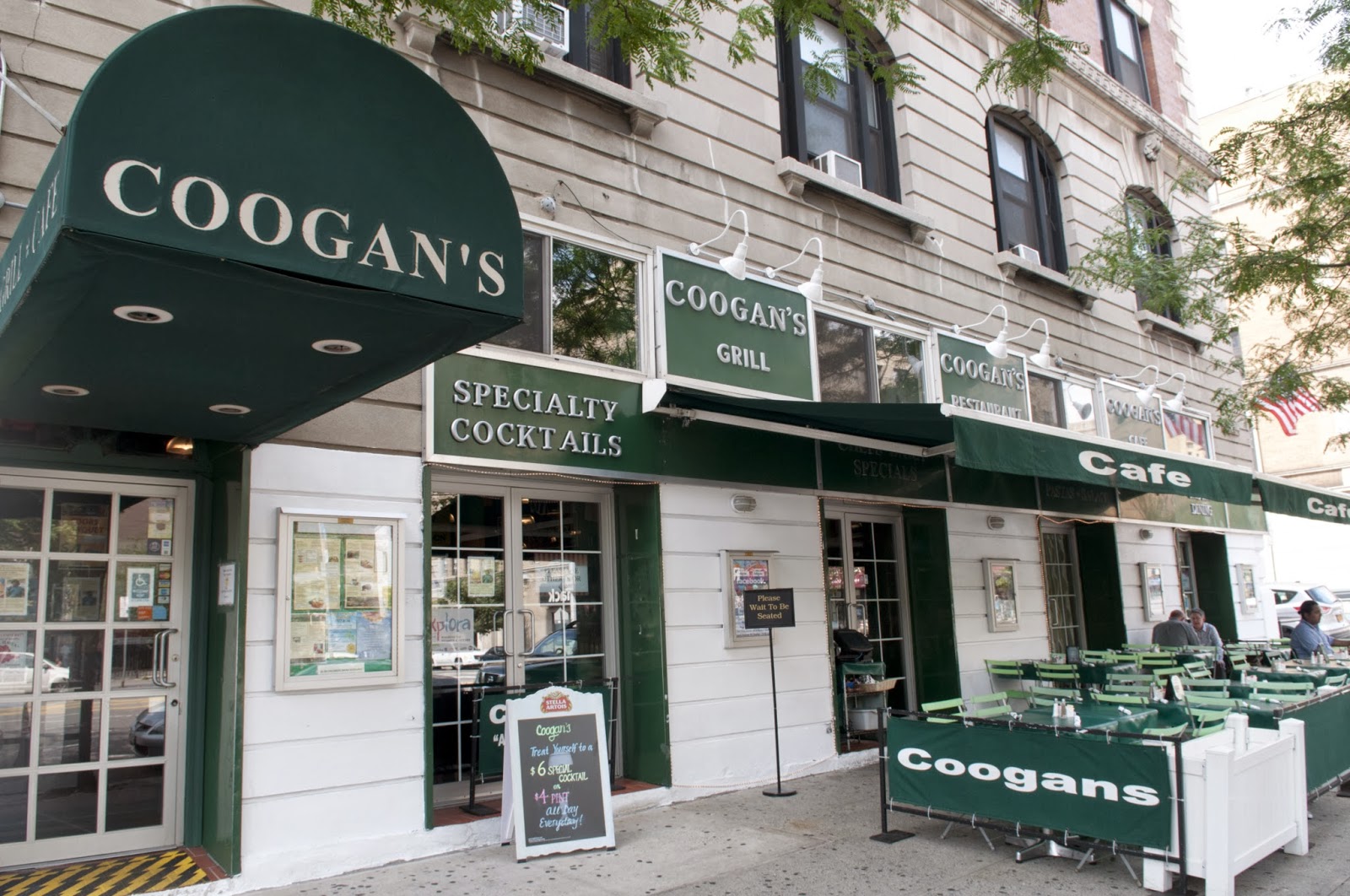 Photo of Coogans in New York City, New York, United States - 1 Picture of Restaurant, Food, Point of interest, Establishment, Cafe, Bar