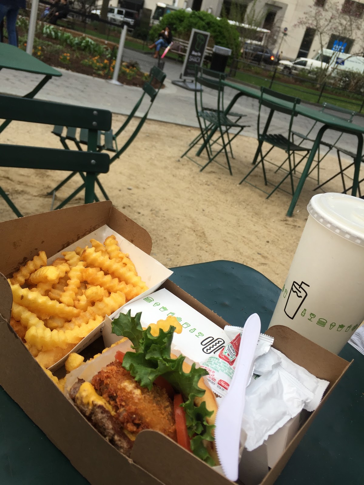 Photo of Shake Shack in New York City, New York, United States - 9 Picture of Restaurant, Food, Point of interest, Establishment, Store, Meal takeaway