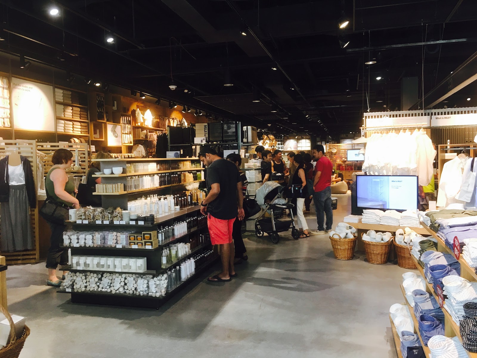 Photo of Muji in Paramus City, New Jersey, United States - 4 Picture of Point of interest, Establishment, Store, Home goods store, Clothing store, Department store