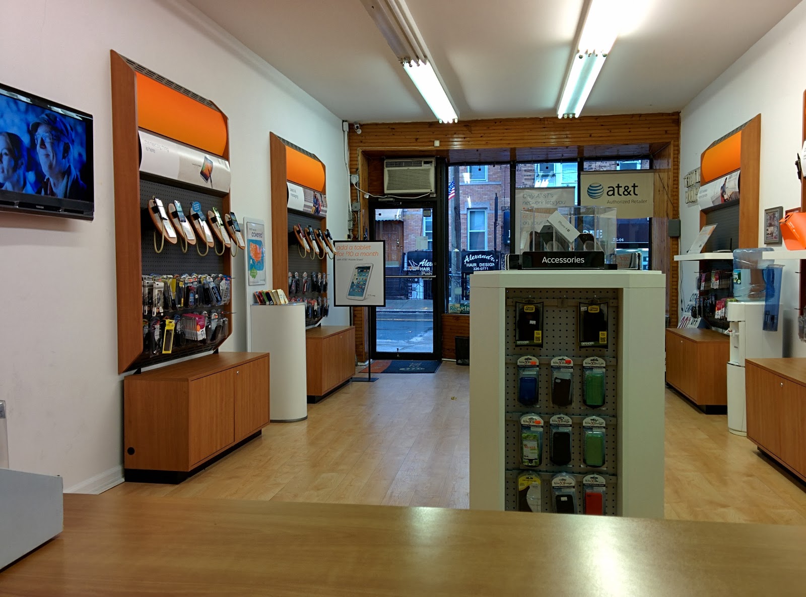 Photo of Queens Wireless in Middle Village City, New York, United States - 2 Picture of Point of interest, Establishment, Store