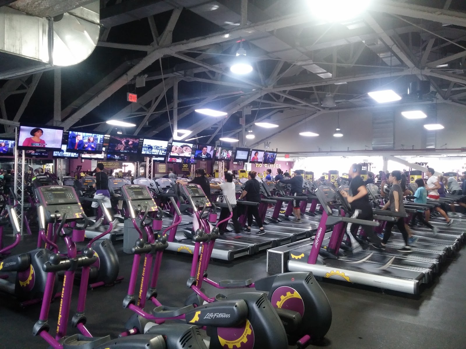 Photo of Planet Fitness in Queens City, New York, United States - 1 Picture of Point of interest, Establishment, Health, Gym