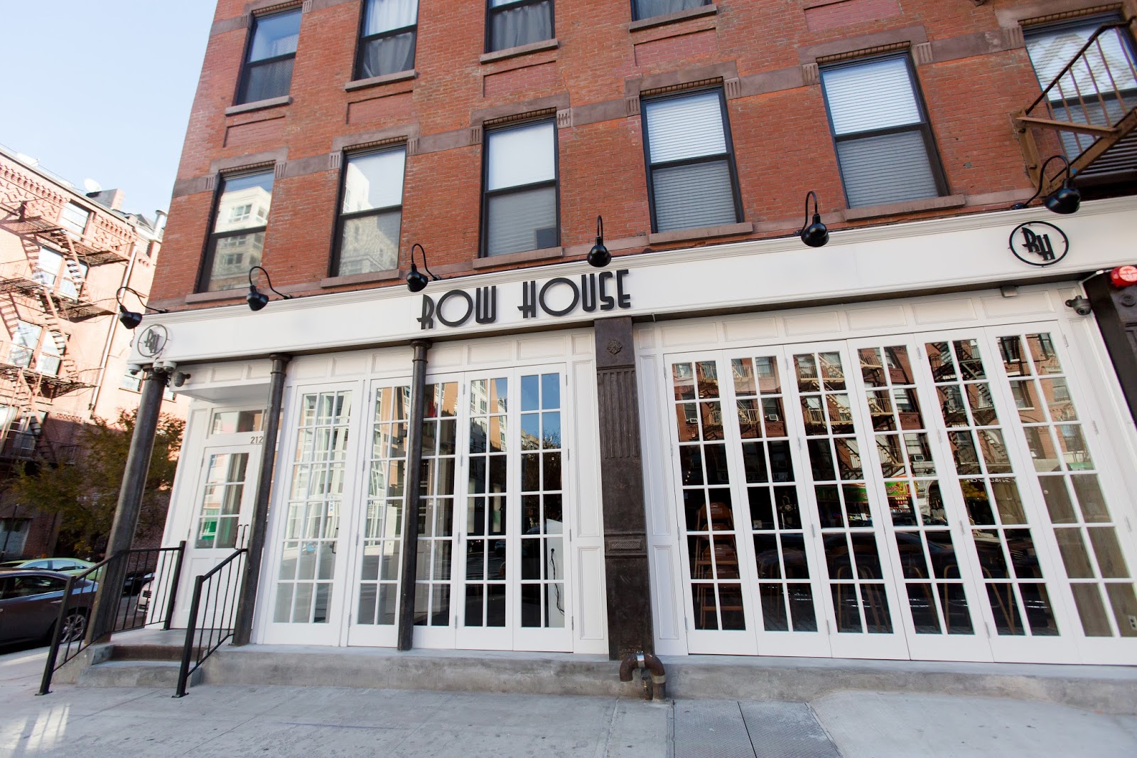 Photo of Row House in New York City, New York, United States - 9 Picture of Restaurant, Food, Point of interest, Establishment