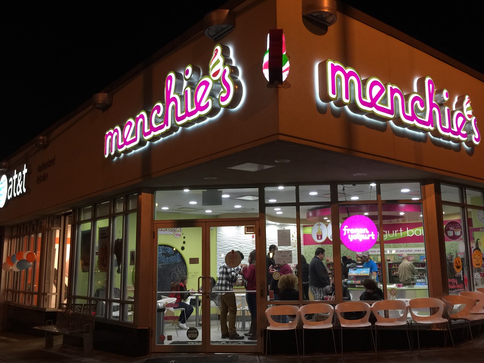 Photo of Menchie's Frozen Yogurt in Bronx City, New York, United States - 4 Picture of Food, Point of interest, Establishment, Store