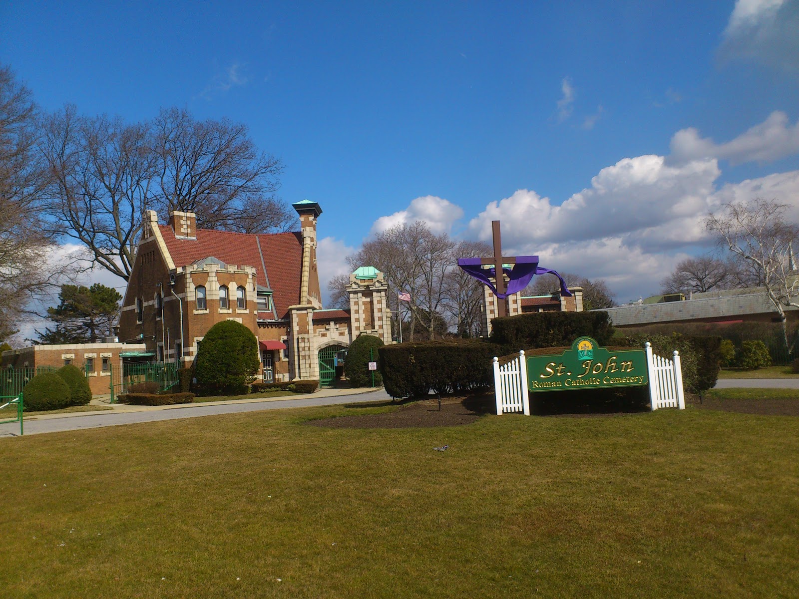 Photo of St. John Cemetery in Middle Village City, New York, United States - 1 Picture of Point of interest, Establishment, Cemetery