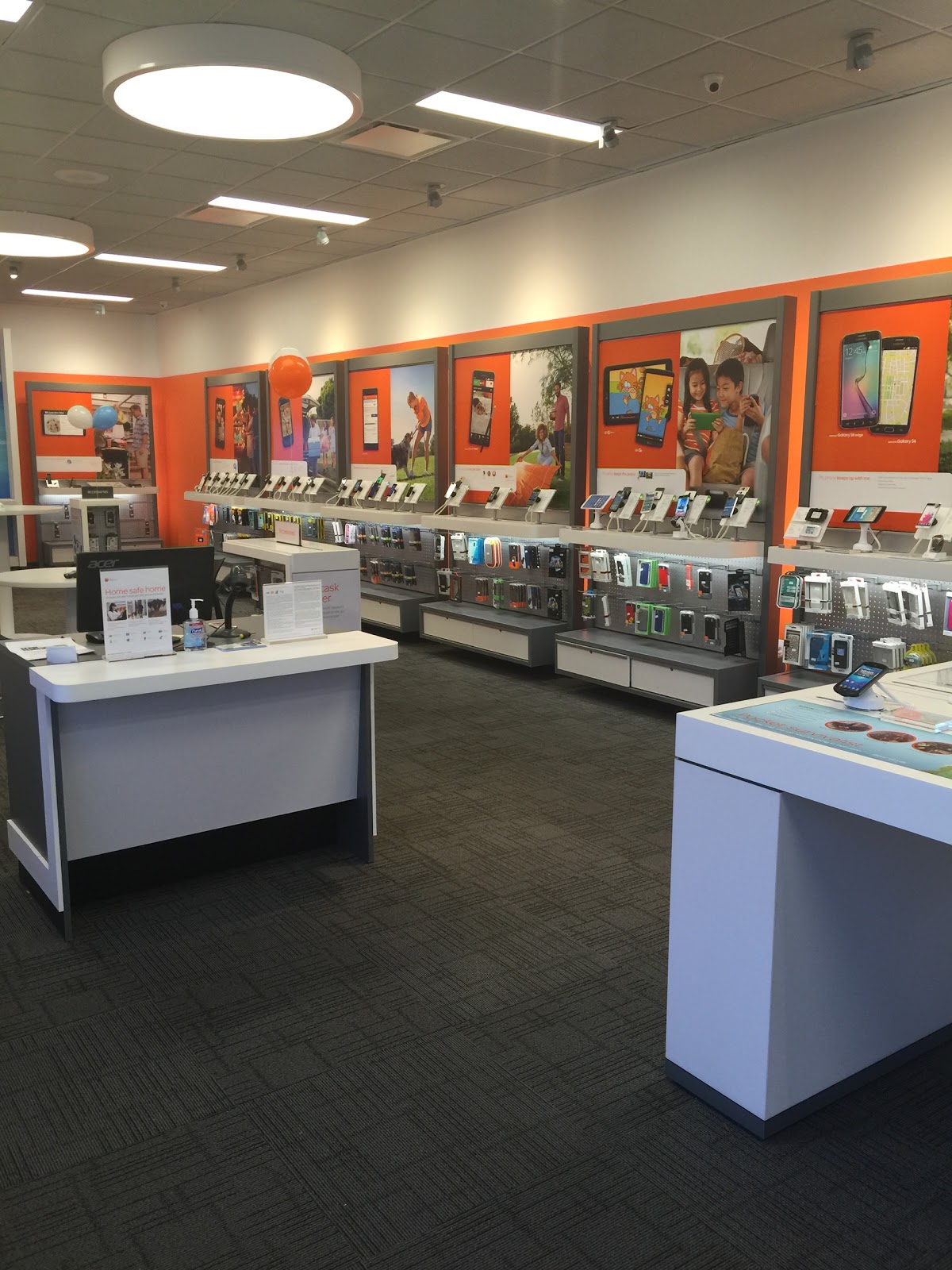 Photo of AT&T Authorized Retailer in Glen Oaks City, New York, United States - 2 Picture of Point of interest, Establishment, Store
