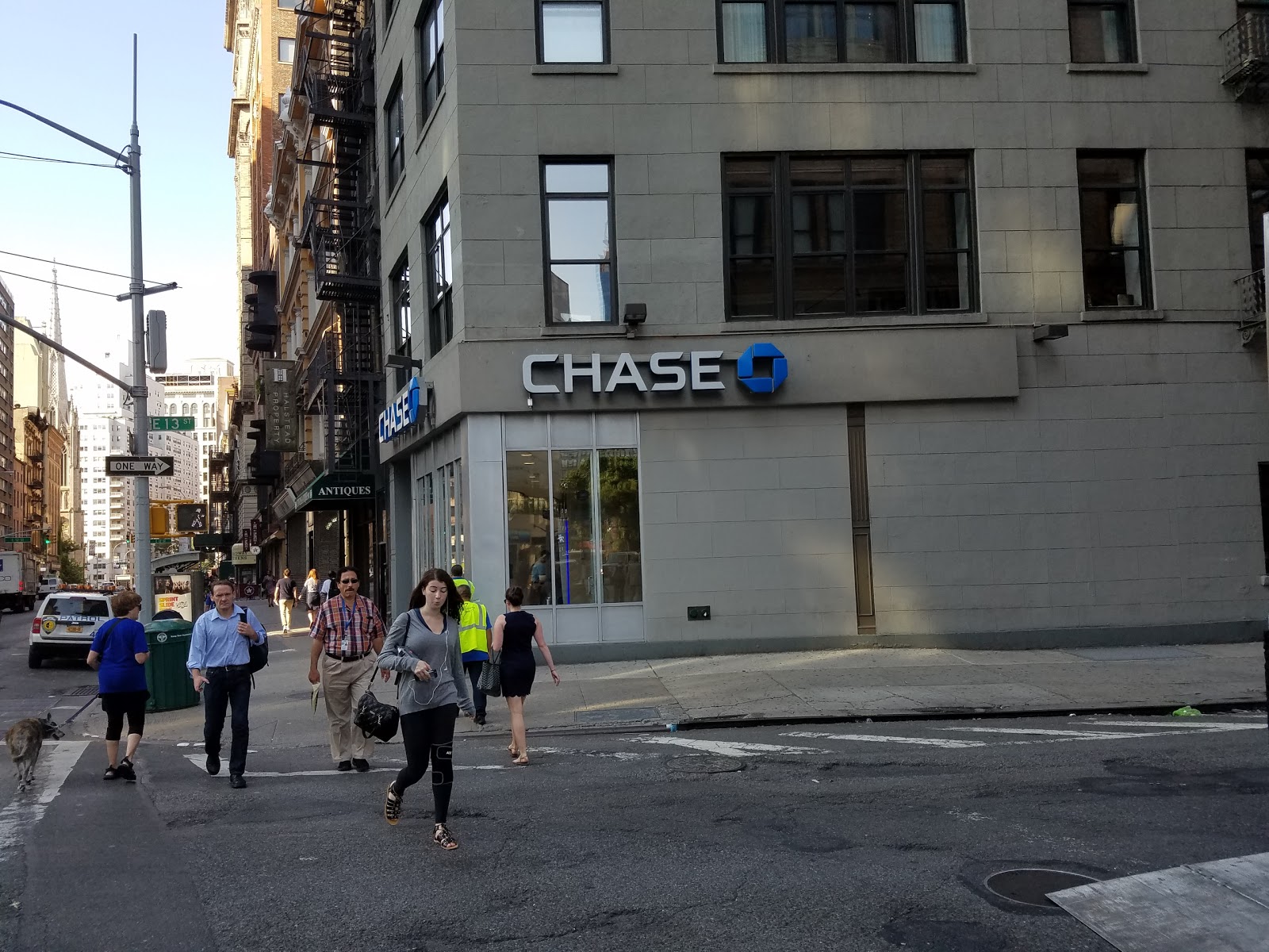 Photo of Chase Bank in New York City, New York, United States - 1 Picture of Point of interest, Establishment, Finance, Atm, Bank