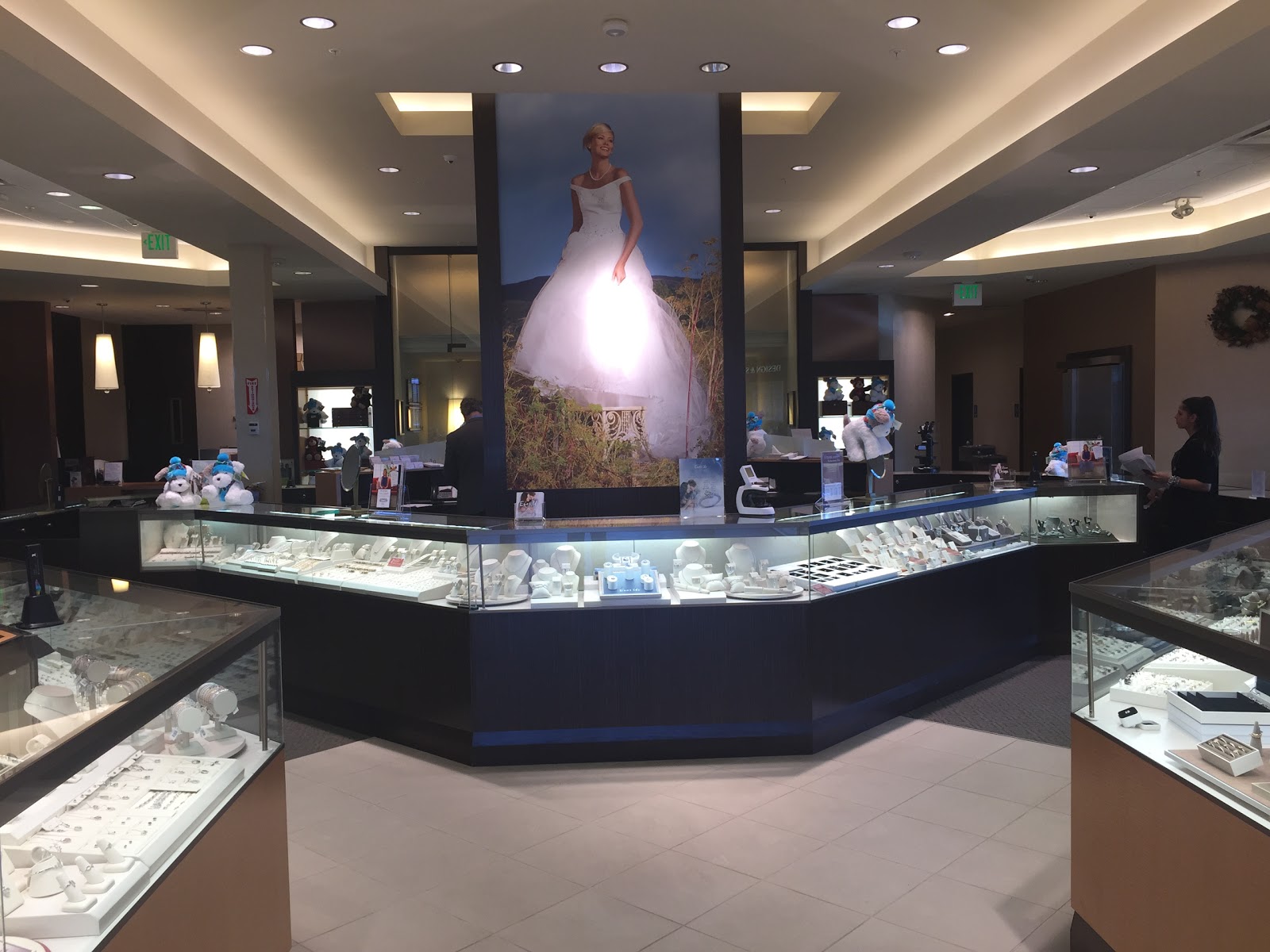 Photo of Jared - Galleria of Jewelry in Carle Place City, New York, United States - 1 Picture of Point of interest, Establishment, Store, Jewelry store