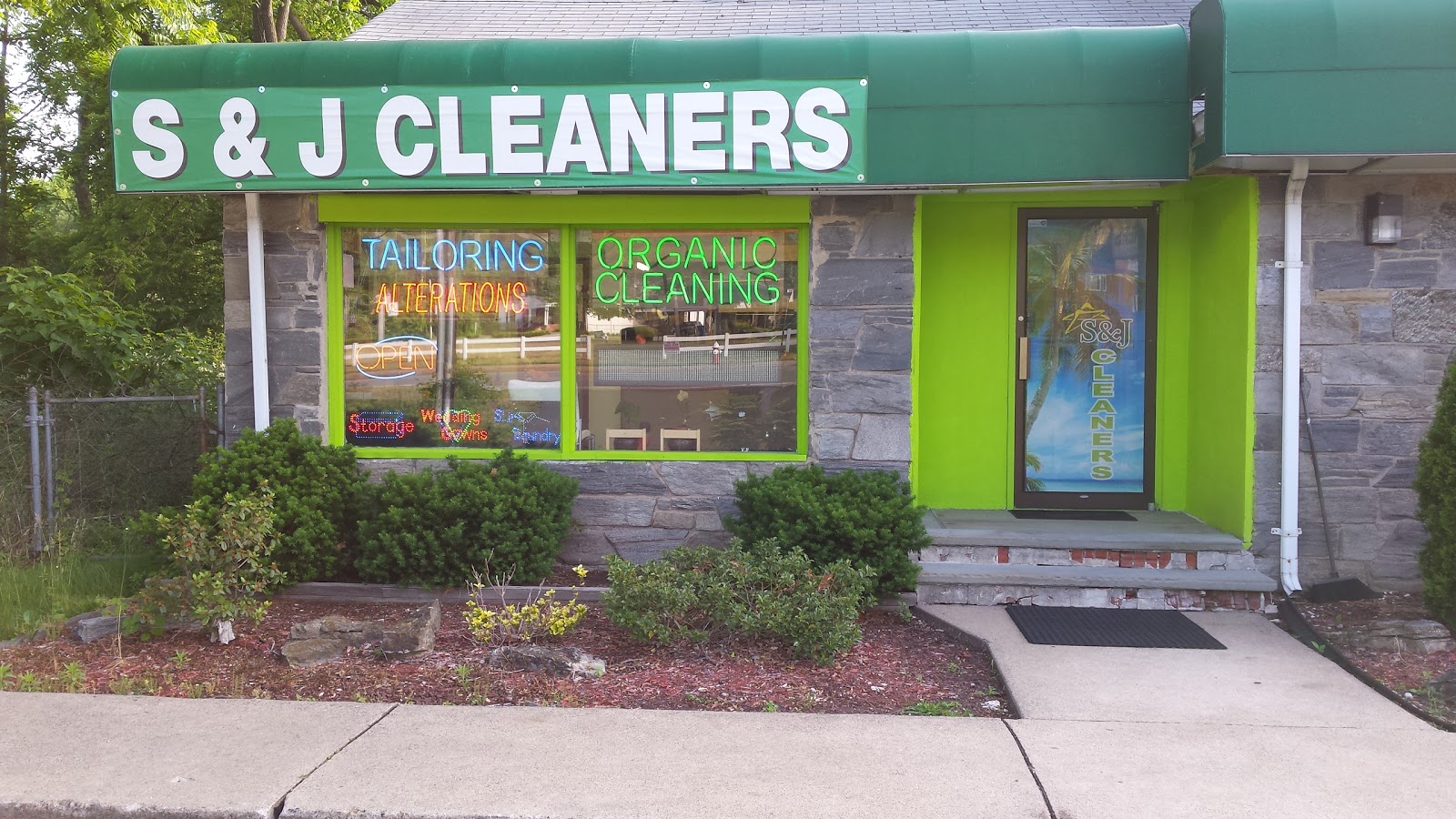 Photo of S & J Cleaners in Lincoln Park City, New Jersey, United States - 2 Picture of Point of interest, Establishment, Laundry