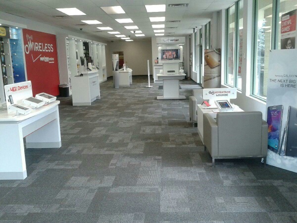Photo of GoWireless Verizon Premium Retailer in Aberdeen Township City, New Jersey, United States - 2 Picture of Point of interest, Establishment, Store, Electronics store