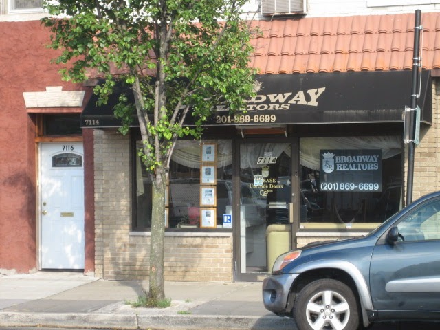 Photo of Broadway Realtors in North Bergen City, New Jersey, United States - 1 Picture of Point of interest, Establishment, Real estate agency
