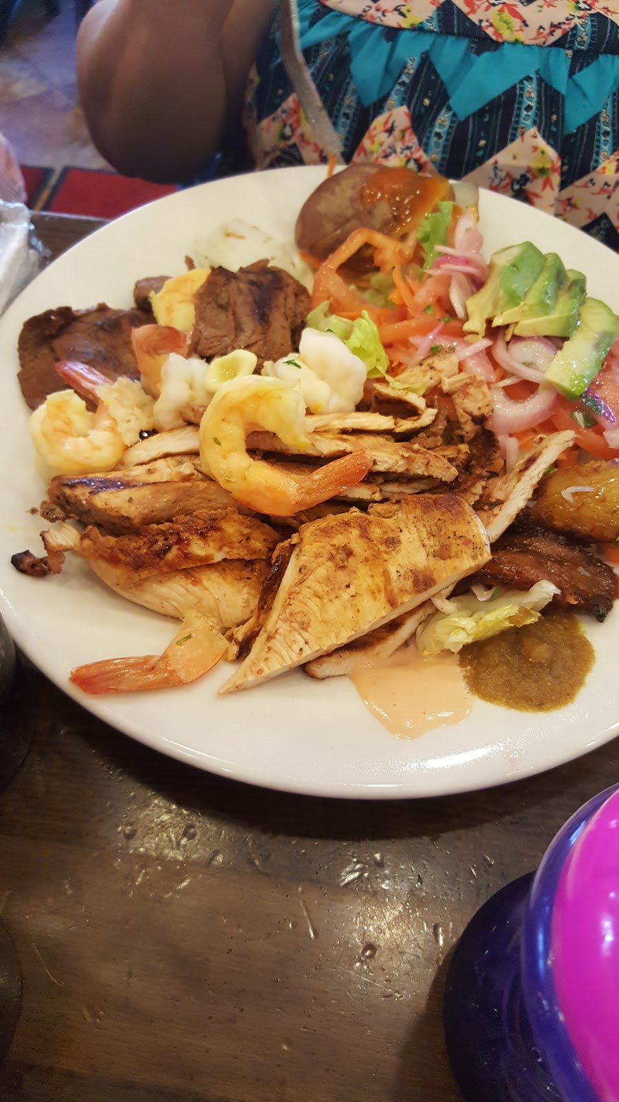 Photo of Noches De Colombia in Passaic City, New Jersey, United States - 6 Picture of Restaurant, Food, Point of interest, Establishment